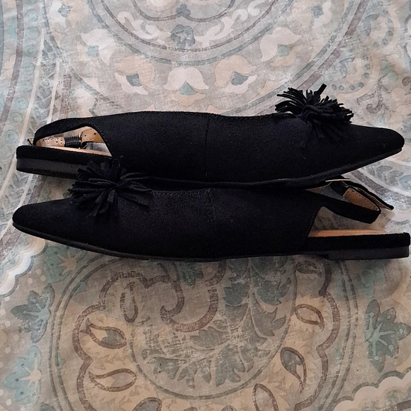 NWOT LANE BRYANT SUEDE FLATS- SIZE 7 - Picture 2 of 7